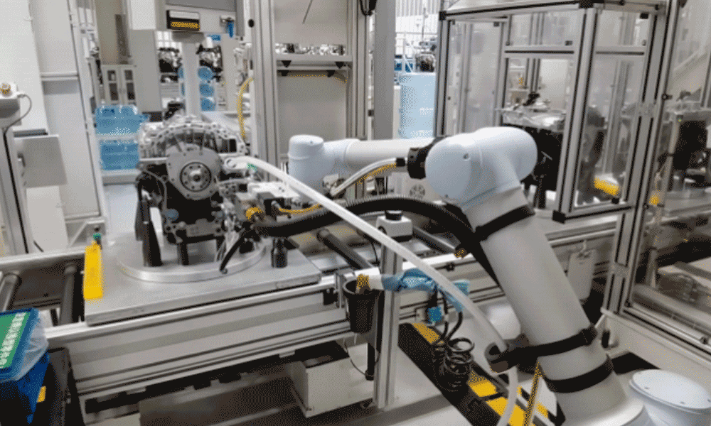 Automatic nail-blowing and tightening